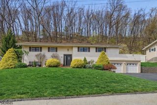 15 Sunnyhill Rd, Rockaway Twp., NJ 07801