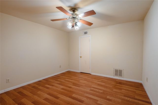 138 Summer Place C, Huntsville, TX 77340