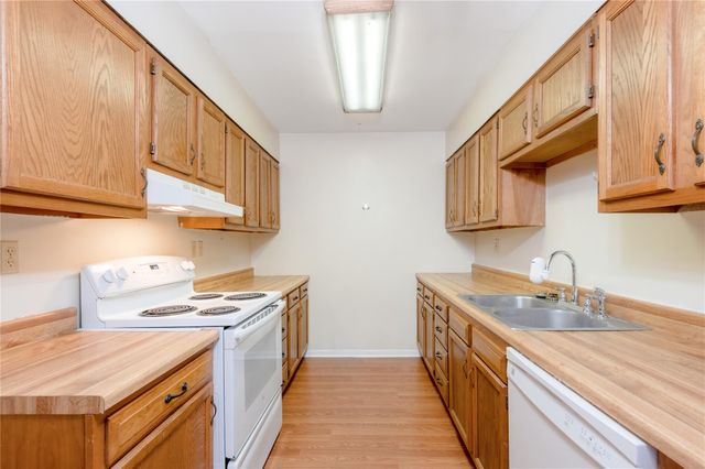 138 Summer Place C, Huntsville, TX 77340