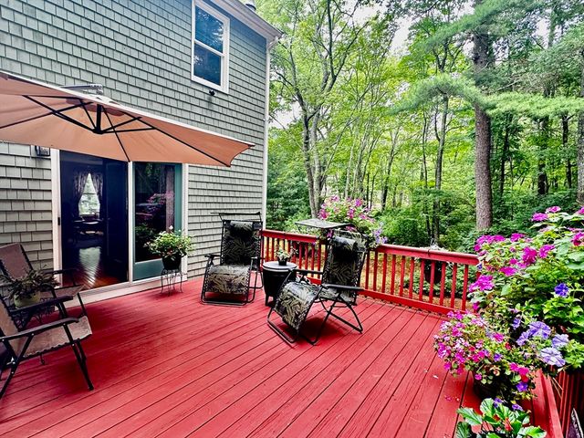 71 Harvey St, Taunton, MA 02780