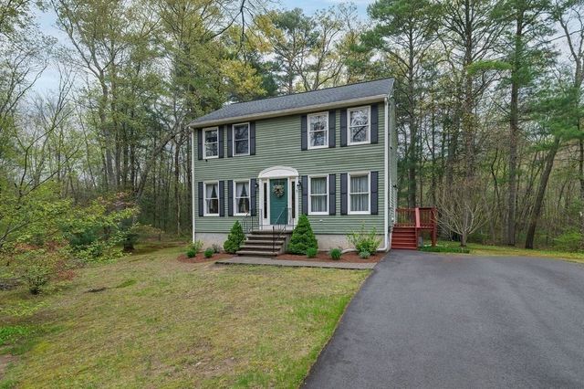 71 Harvey St, Taunton, MA 02780