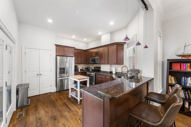 16 Thomas Park 1, Boston, MA 02127