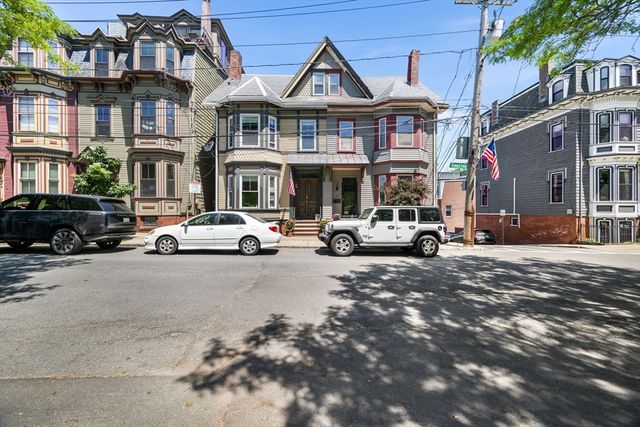 16 Thomas Park 1, Boston, MA 02127