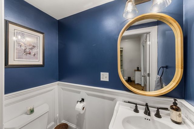 16 Thomas Park 1, Boston, MA 02127
