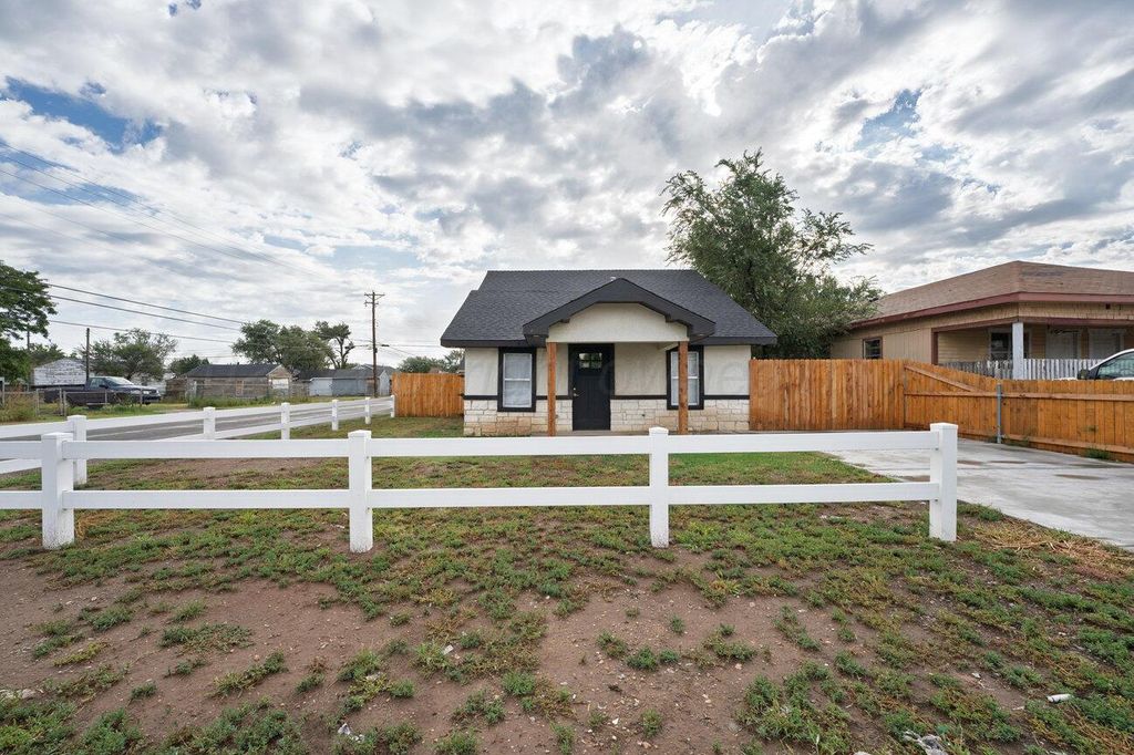 810 N CLEVELAND Street, Amarillo, TX 79107