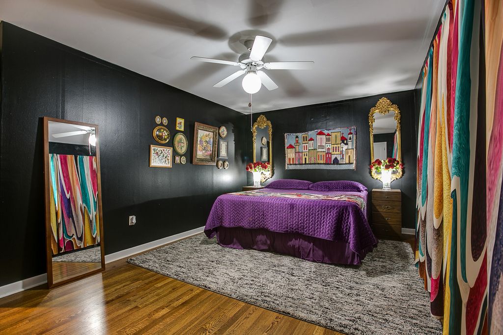 Image 12 of property listing at 2206 W Concho Avenue, San Angelo, TX 76901
