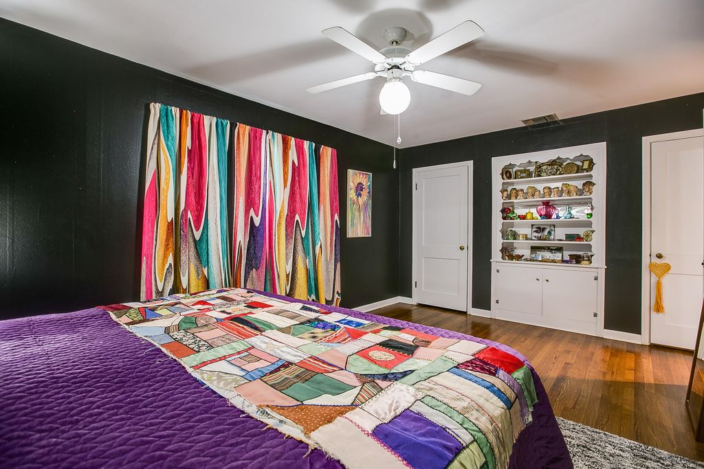 Image 13 of property listing at 2206 W Concho Avenue, San Angelo, TX 76901