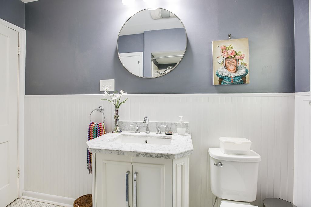 Image 15 of property listing at 2206 W Concho Avenue, San Angelo, TX 76901