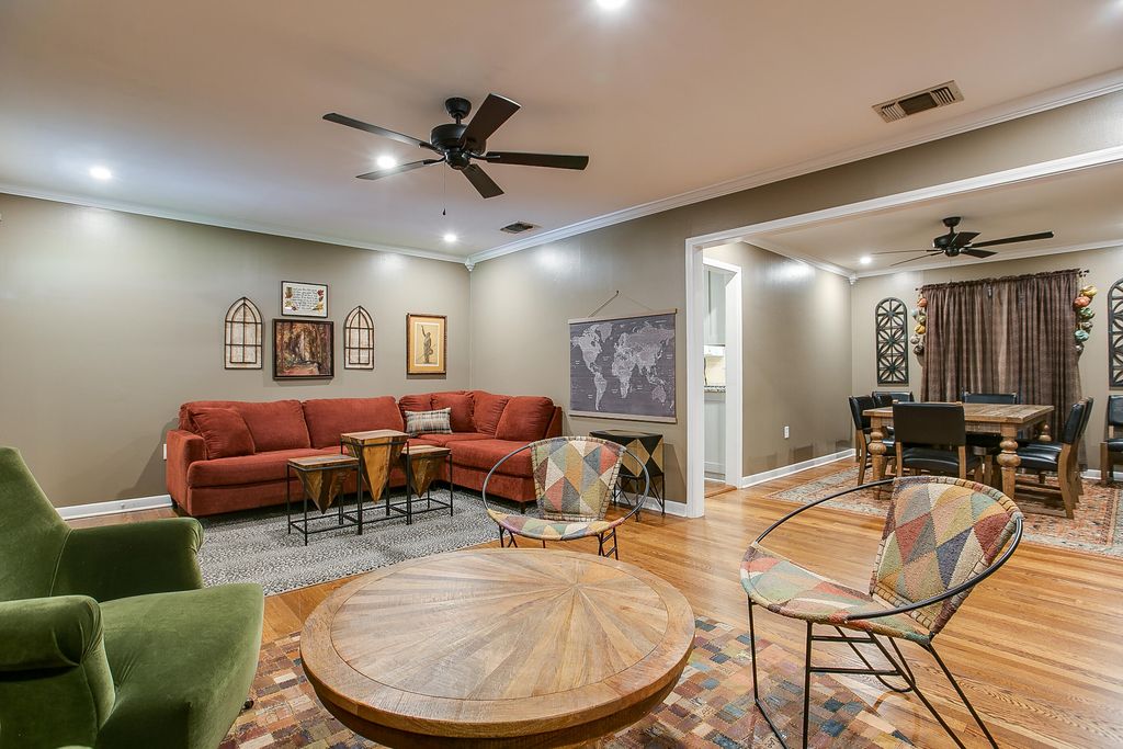 Image 2 of property listing at 2206 W Concho Avenue, San Angelo, TX 76901