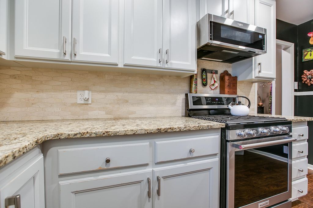 Image 9 of property listing at 2206 W Concho Avenue, San Angelo, TX 76901