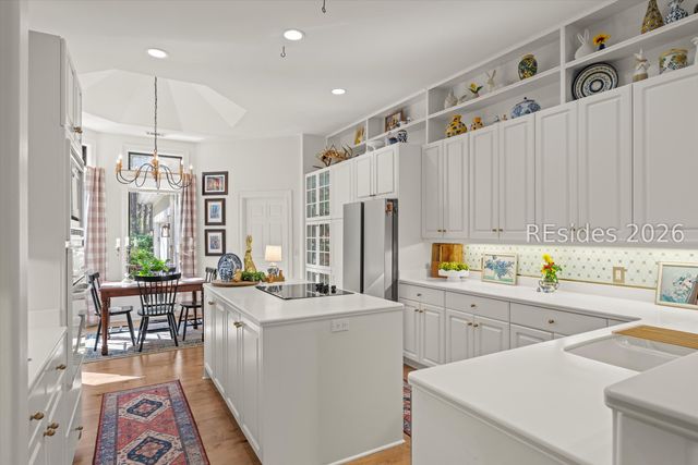 12 Shaftsbury Ln, Hilton Head Island, SC 29926