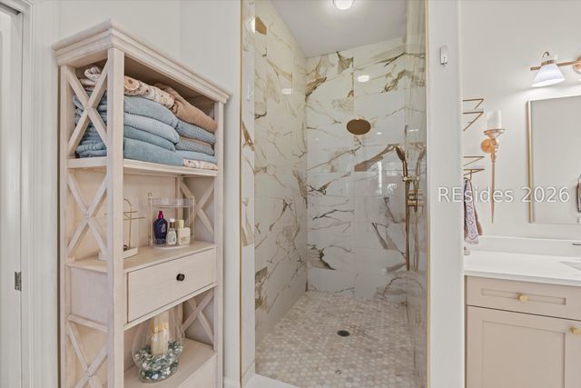 12 Shaftsbury Ln, Hilton Head Island, SC 29926