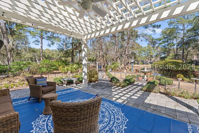 12 Shaftsbury Ln, Hilton Head Island, SC 29926