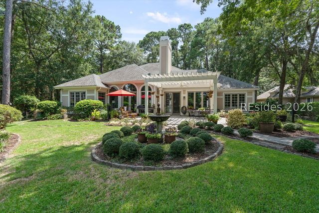 12 Shaftsbury Ln, Hilton Head Island, SC 29926