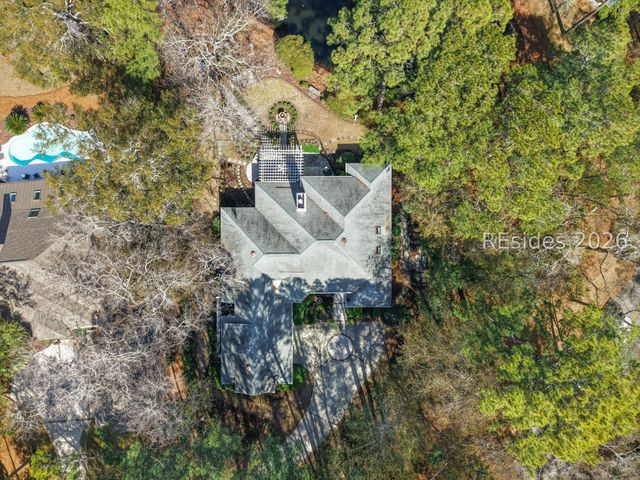 12 Shaftsbury Ln, Hilton Head Island, SC 29926