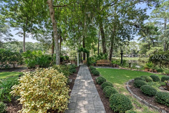 12 Shaftsbury Ln, Hilton Head Island, SC 29926