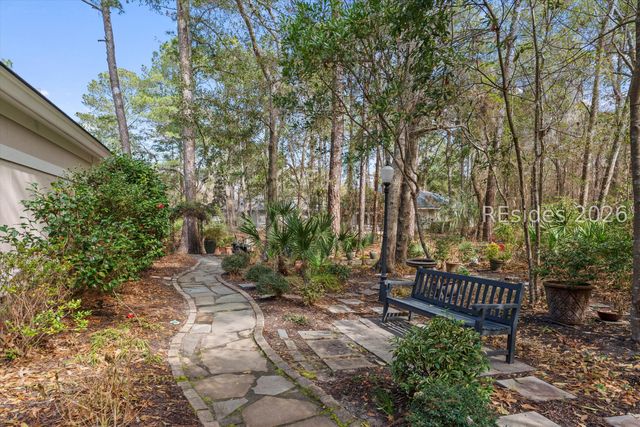 12 Shaftsbury Ln, Hilton Head Island, SC 29926