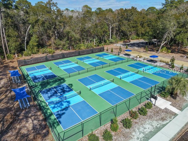 12 Shaftsbury Ln, Hilton Head Island, SC 29926