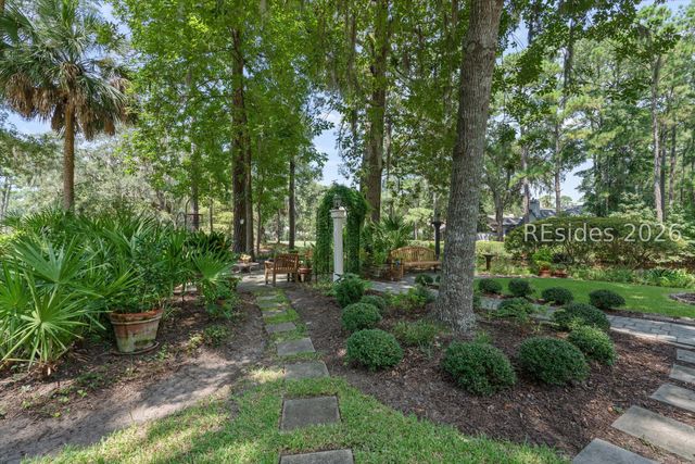12 Shaftsbury Ln, Hilton Head Island, SC 29926