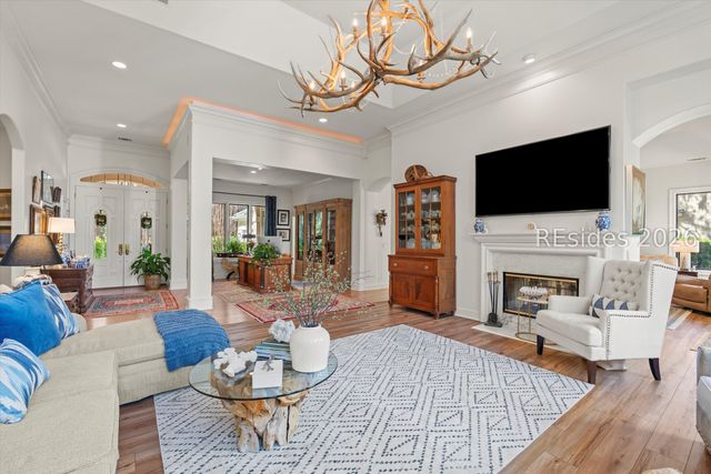 12 Shaftsbury Ln, Hilton Head Island, SC 29926