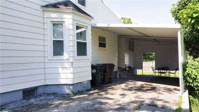 2233 Deering Avenue, Dayton, OH 45406