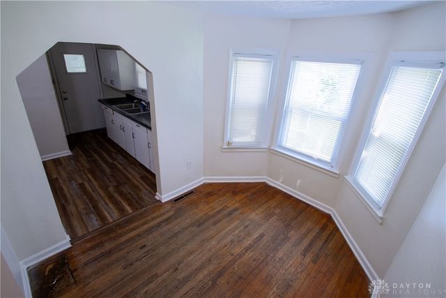 2233 Deering Avenue, Dayton, OH 45406