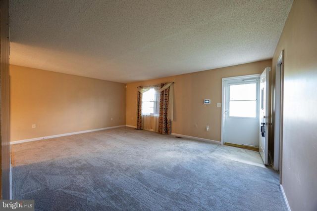 351 MIMOSA DR, Martinsburg, WV 25404