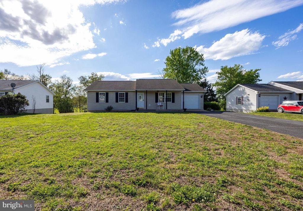 351 MIMOSA DR, Martinsburg, WV 25404
