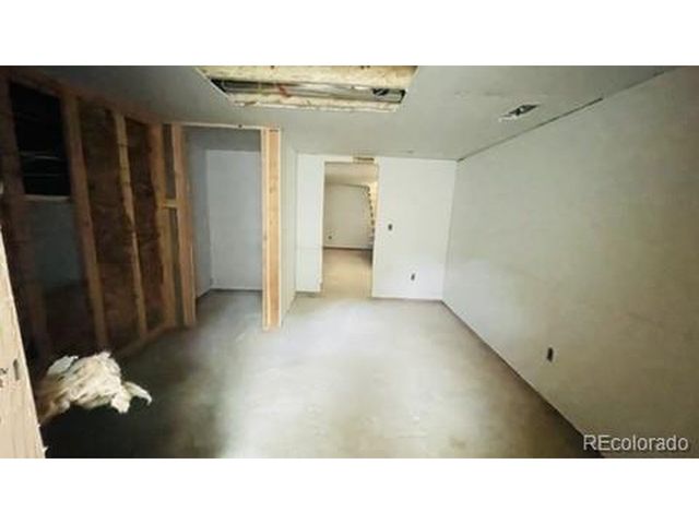 3233 Curtis St, Denver, CO 80205