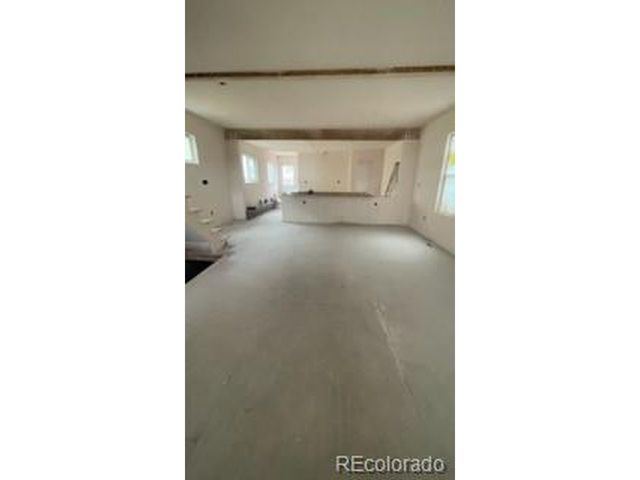 3233 Curtis St, Denver, CO 80205