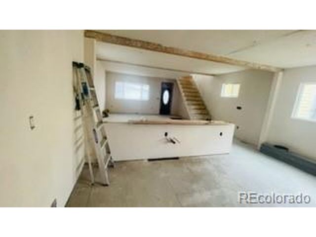 3233 Curtis St, Denver, CO 80205