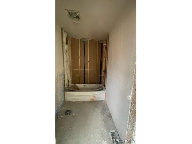 3233 Curtis St, Denver, CO 80205