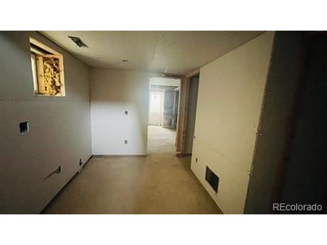 3233 Curtis St, Denver, CO 80205