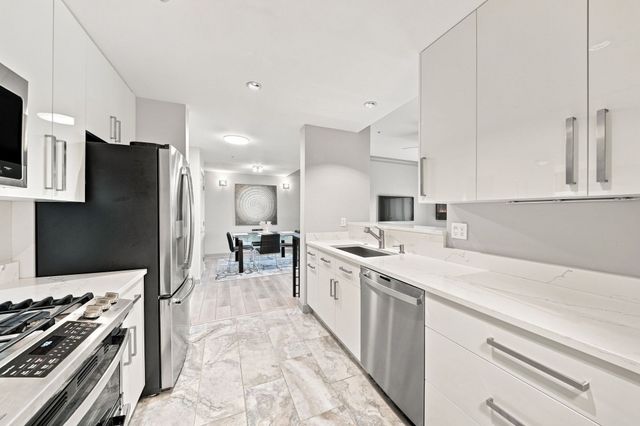 38 Village Rd 704, Middleton, MA 01949
