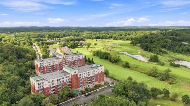 38 Village Rd 704, Middleton, MA 01949
