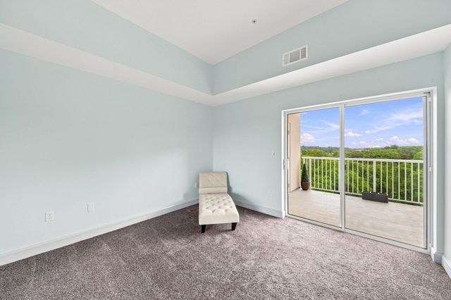 38 Village Rd 704, Middleton, MA 01949