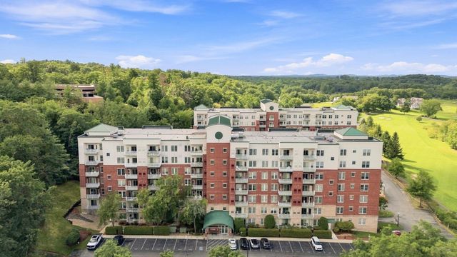 38 Village Rd 704, Middleton, MA 01949