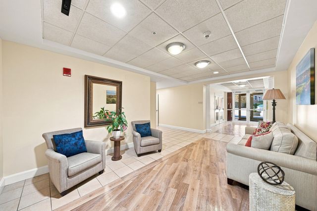 38 Village Rd 704, Middleton, MA 01949