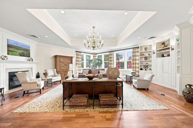 38 Village Rd 704, Middleton, MA 01949