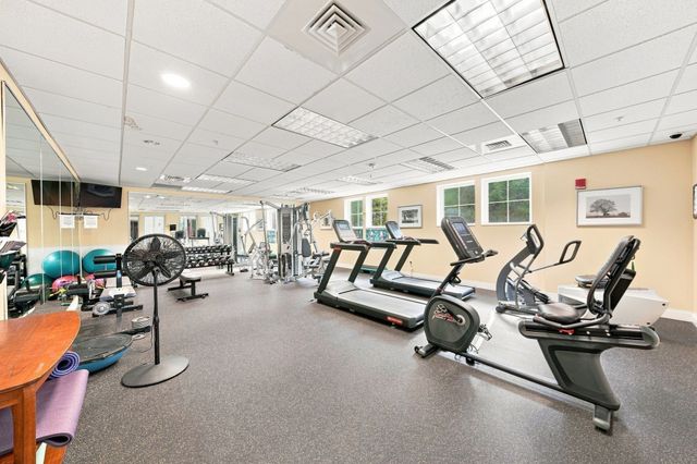 38 Village Rd 704, Middleton, MA 01949