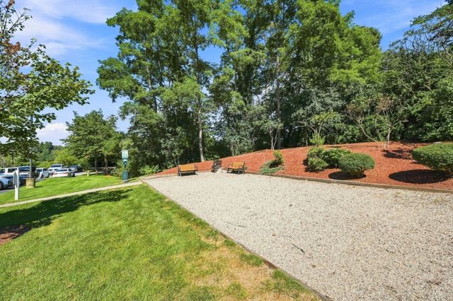 38 Village Rd 704, Middleton, MA 01949