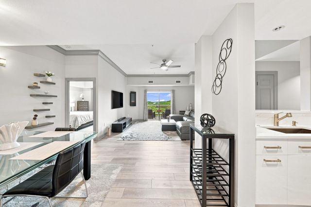 38 Village Rd 704, Middleton, MA 01949