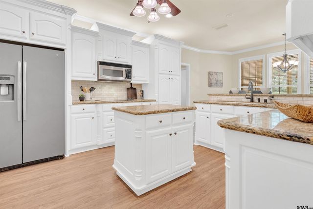 1434 Hideaway Ln W, Hideaway, TX 75771