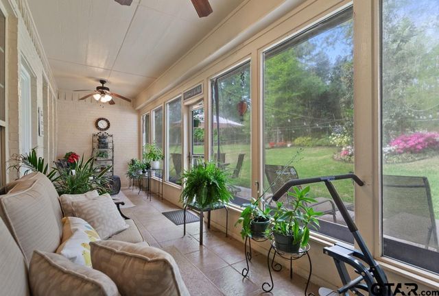 1434 Hideaway Ln W, Hideaway, TX 75771
