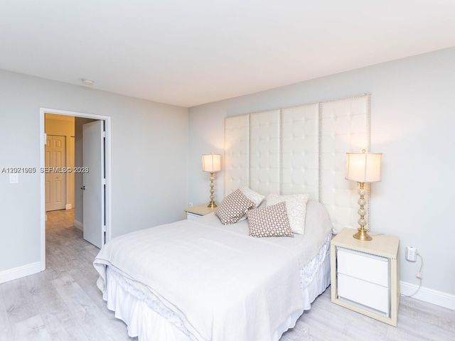3701 N Country Club Dr 1002, Aventura, FL 33180
