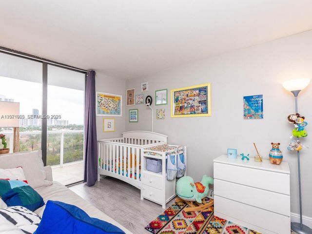 3701 N Country Club Dr 1002, Aventura, FL 33180