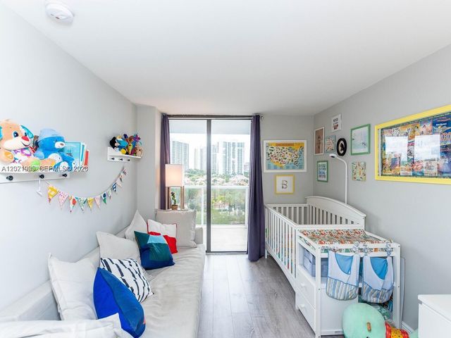 3701 N Country Club Dr 1002, Aventura, FL 33180