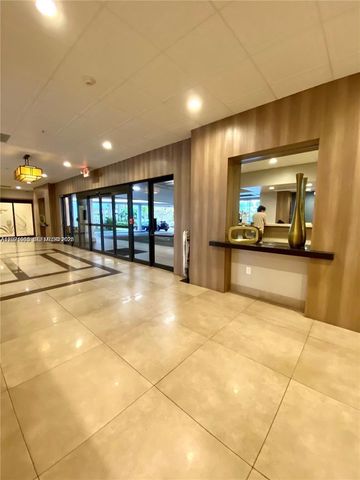 3701 N Country Club Dr 1002, Aventura, FL 33180