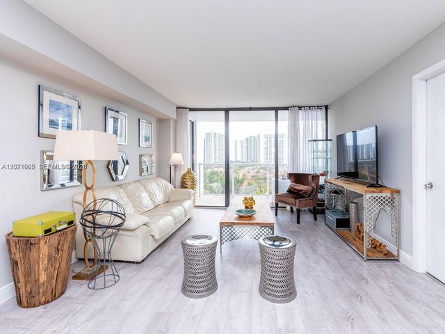 3701 N Country Club Dr 1002, Aventura, FL 33180