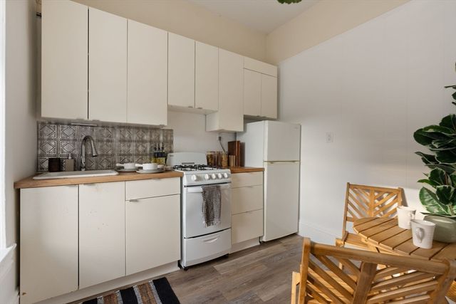 928 Dorchester Ave 9, Boston, MA 02125